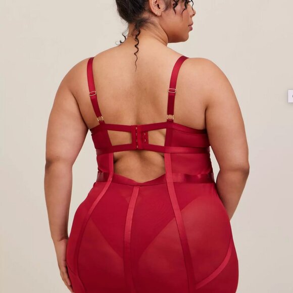 NWT TORRID Cut Out Strappy Chemise Red Size 3 - Picture 2 of 8
